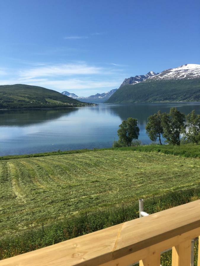 Apartment With Fjord View Tennevoll Exterior foto